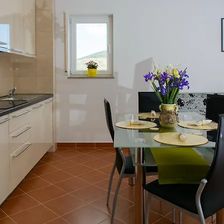 Mijo Lägenhet Trogir